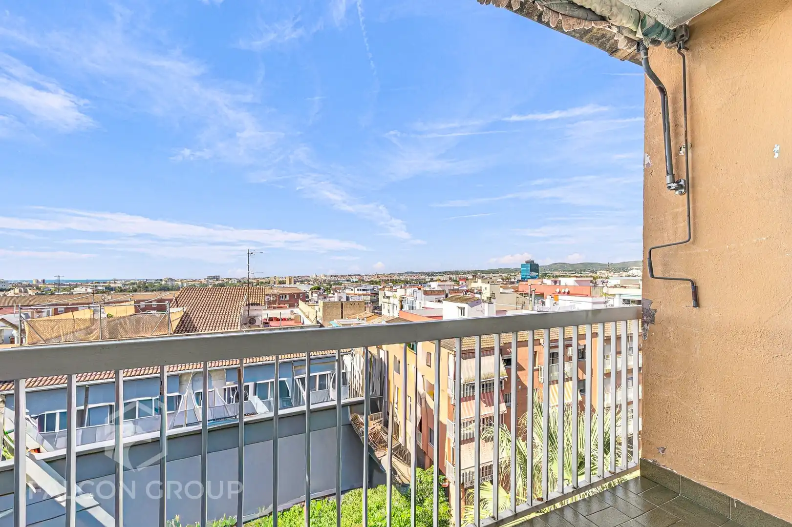 Flat with terrace for sale in Plaça Llobregat, imagen 3