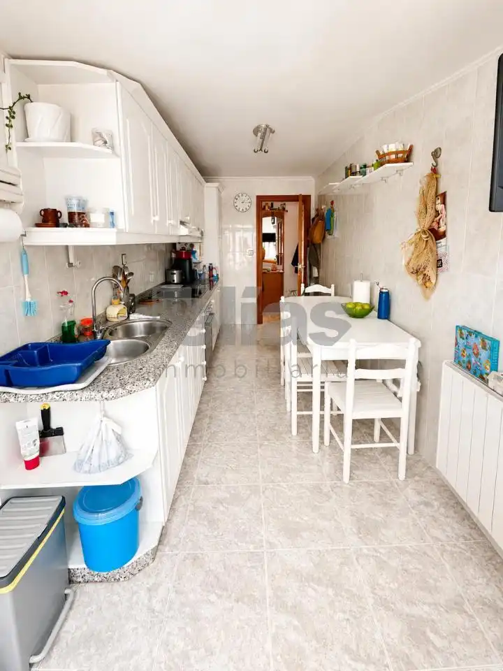 Küche von Wohnung zur Miete in Zas mit Heizung und Abstellraum