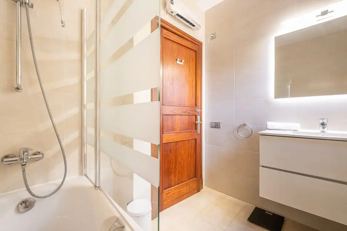 Bathroom of Houses for sale in Alcúdia  with Air Conditioner, Heating and Private garden