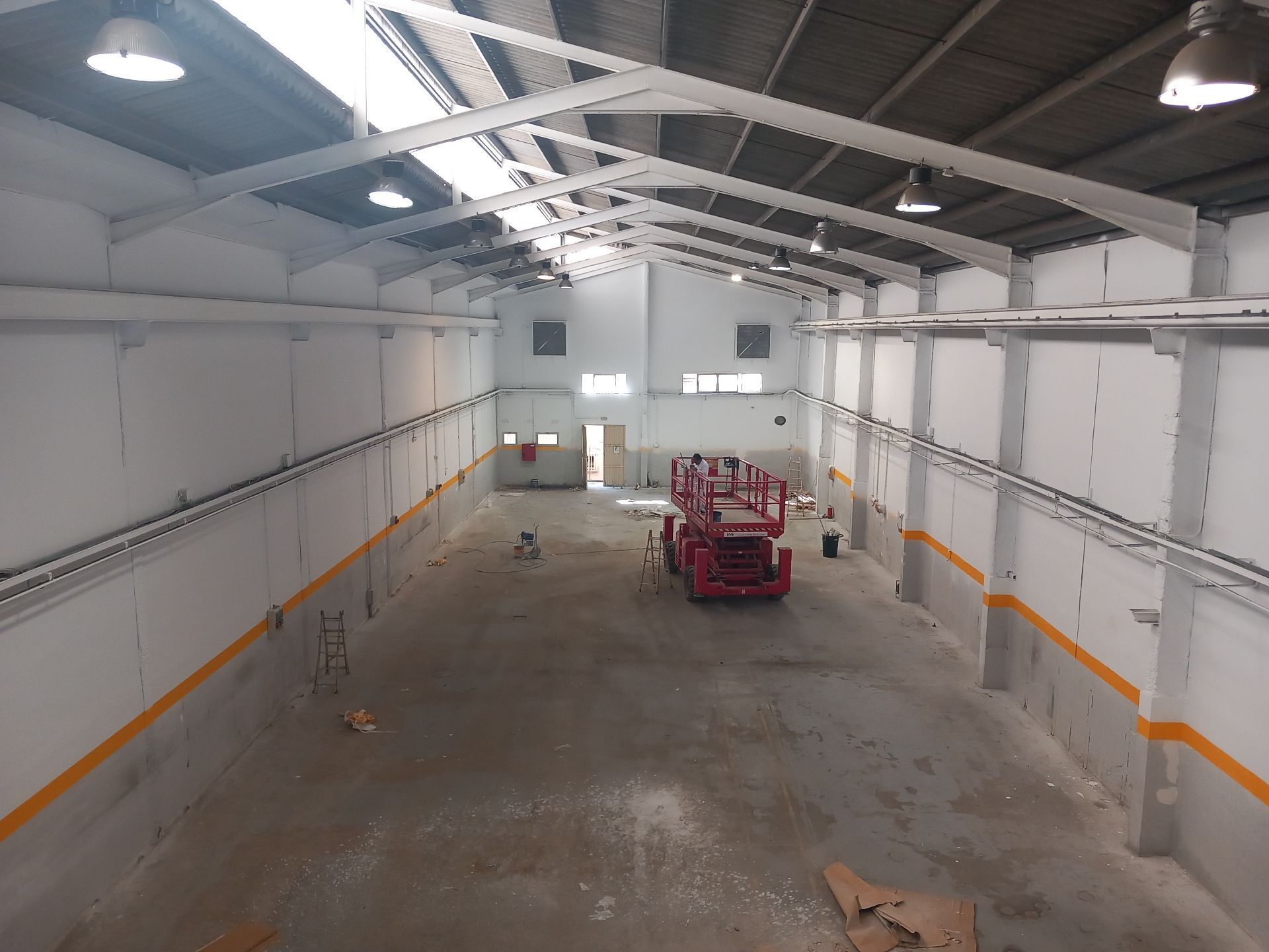 Industrial buildings to rent in Badalona