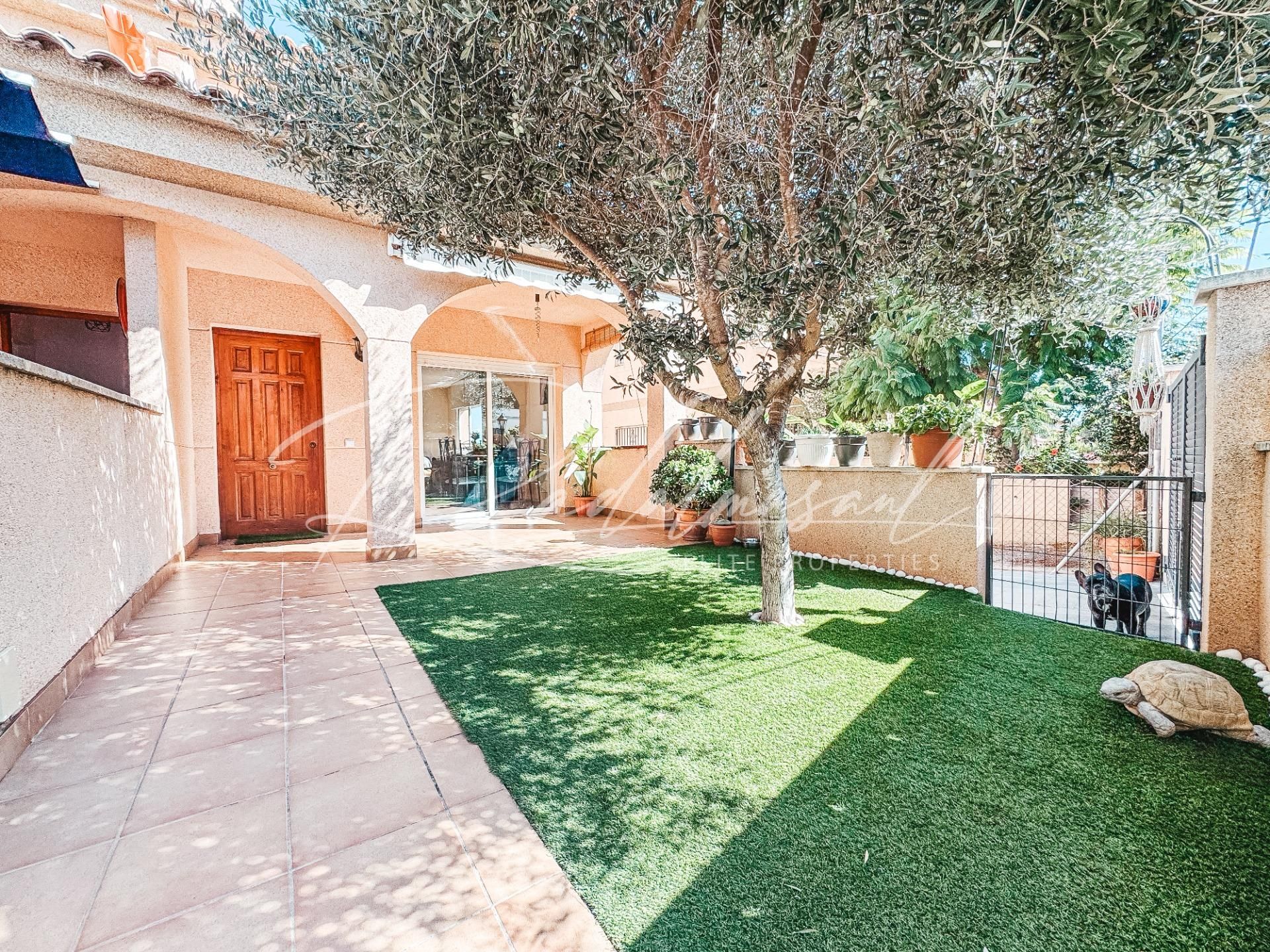 Exterior view of Single-family semi-detached for sale in Creixell  with Heating, Private garden and Terrace