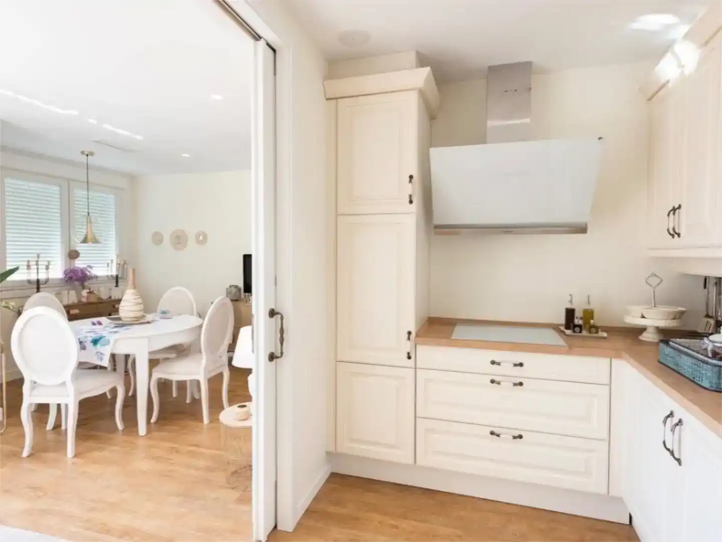 Kitchen of Flat for sale in Ourense Capital   with Air Conditioner and Balcony
