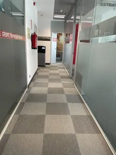 Oficina de lloguer en L'Hospitalet de Llobregat amb Aire condicionat, Calefacció i Terrassa