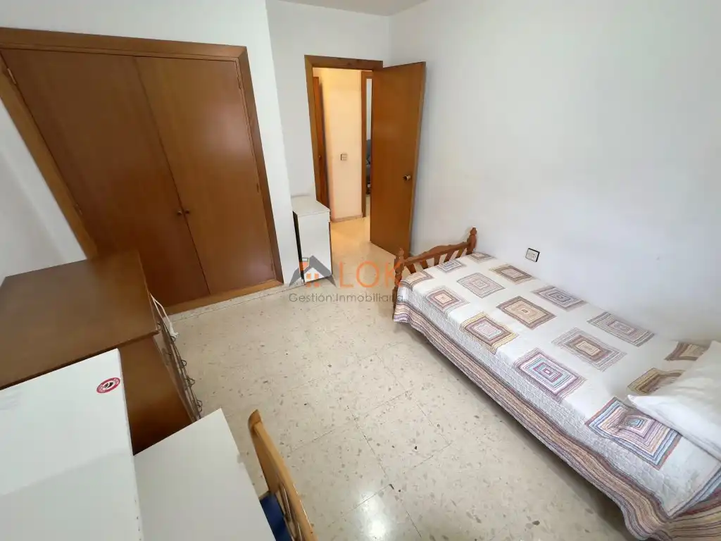 Dormitori de Pis en venda en Málaga amb Aire condicionat i Terrassa