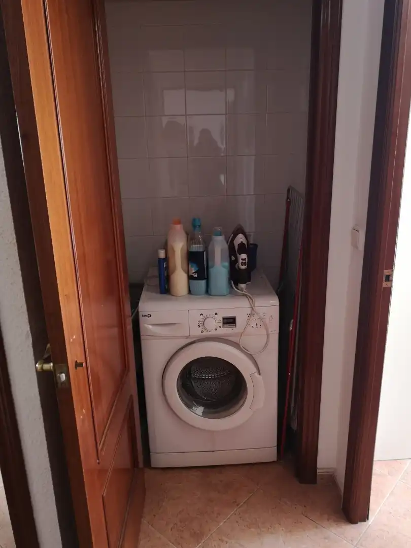 Dormitori de Pis en venda en Sevilla amb Aire condicionat i Balcó