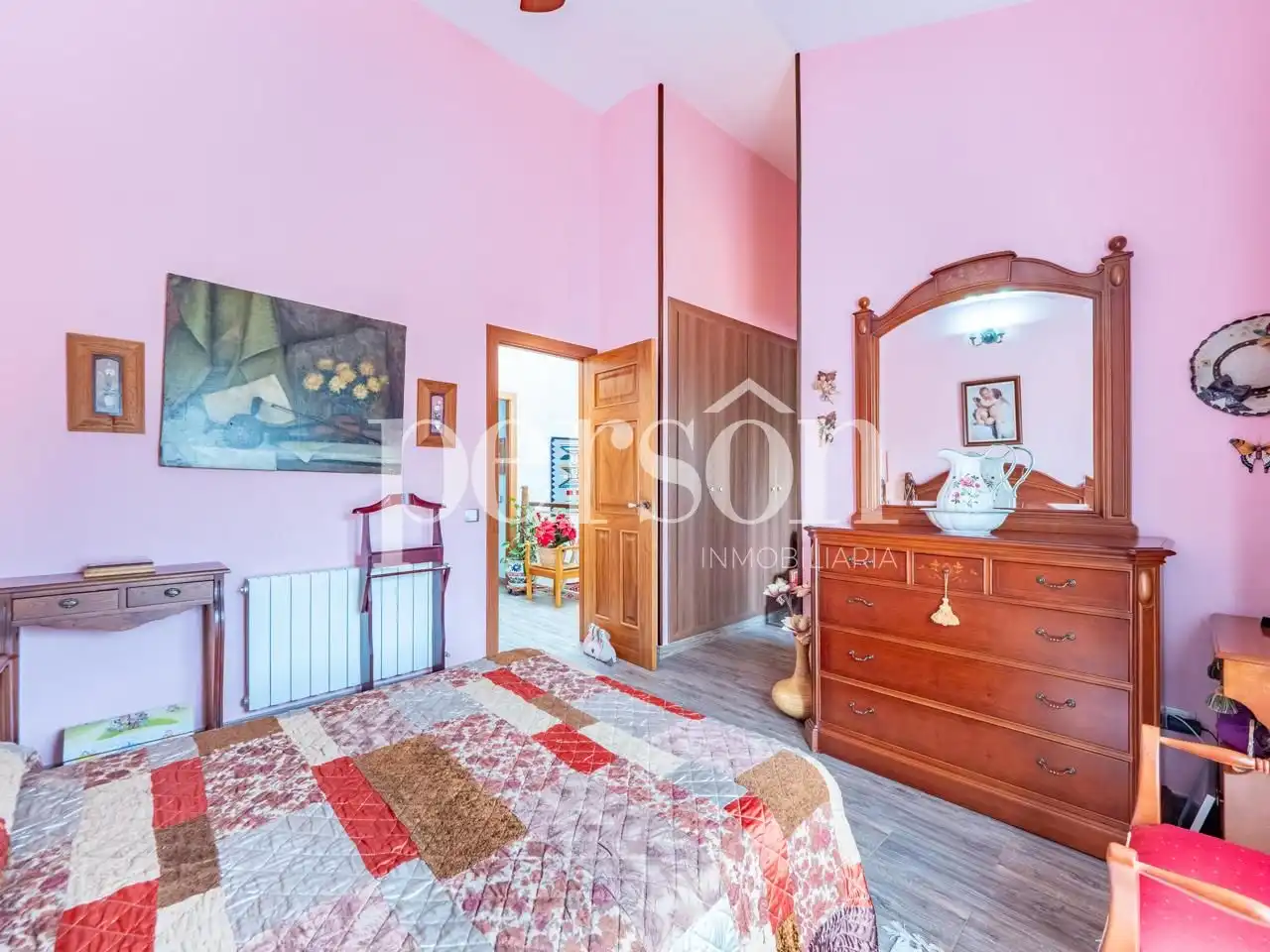 Habitación de Casa adosada en venta en Godella con Calefacción, Jardín privado y Terraza