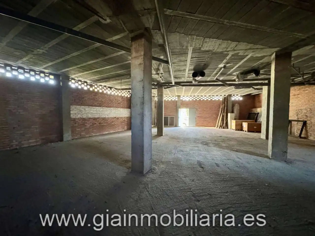 Local de alquiler en O Porriño  