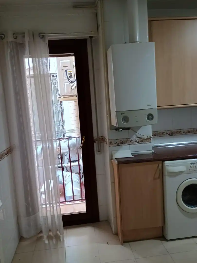 Cocina de Piso de alquiler en Zaragoza con Balcón