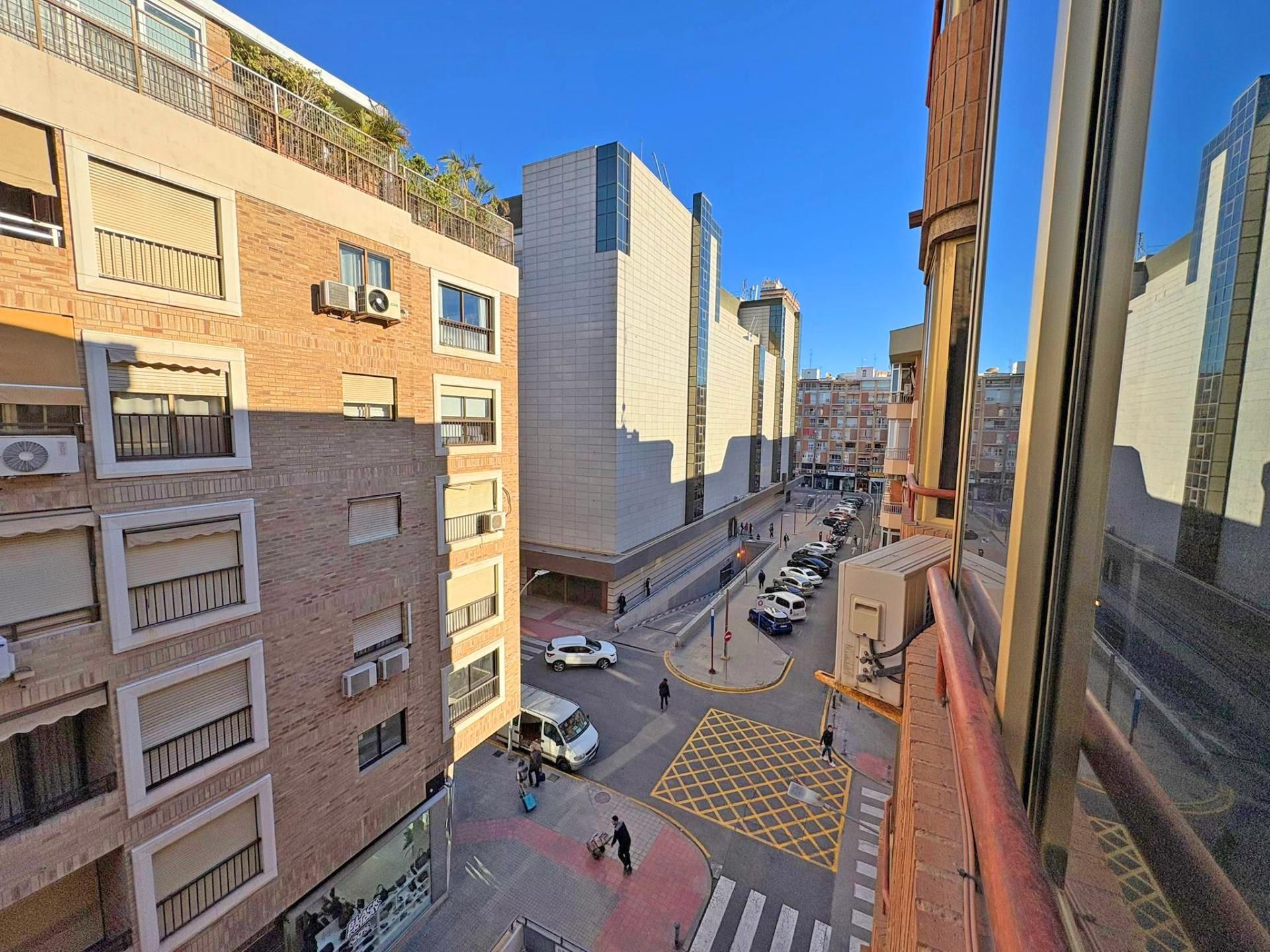 Exterior view of Flat to rent in Alicante / Alacant  with Air Conditioner and Storage room