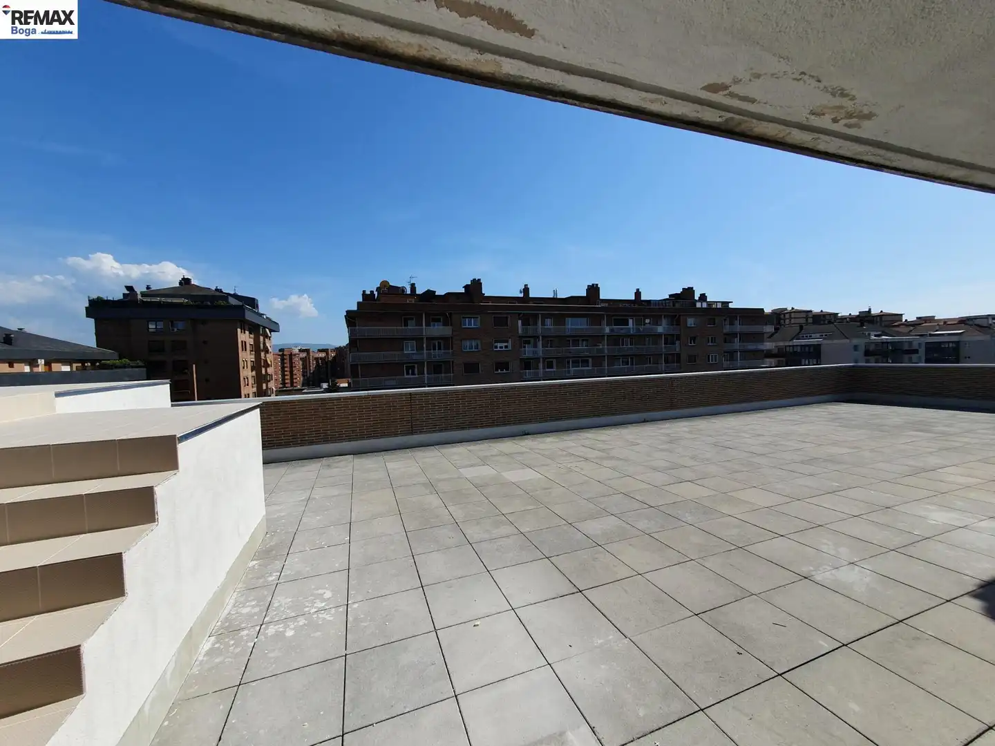 Terrassa de Pis en venda en  Pamplona / Iruña amb Calefacció i Piscina comunitària