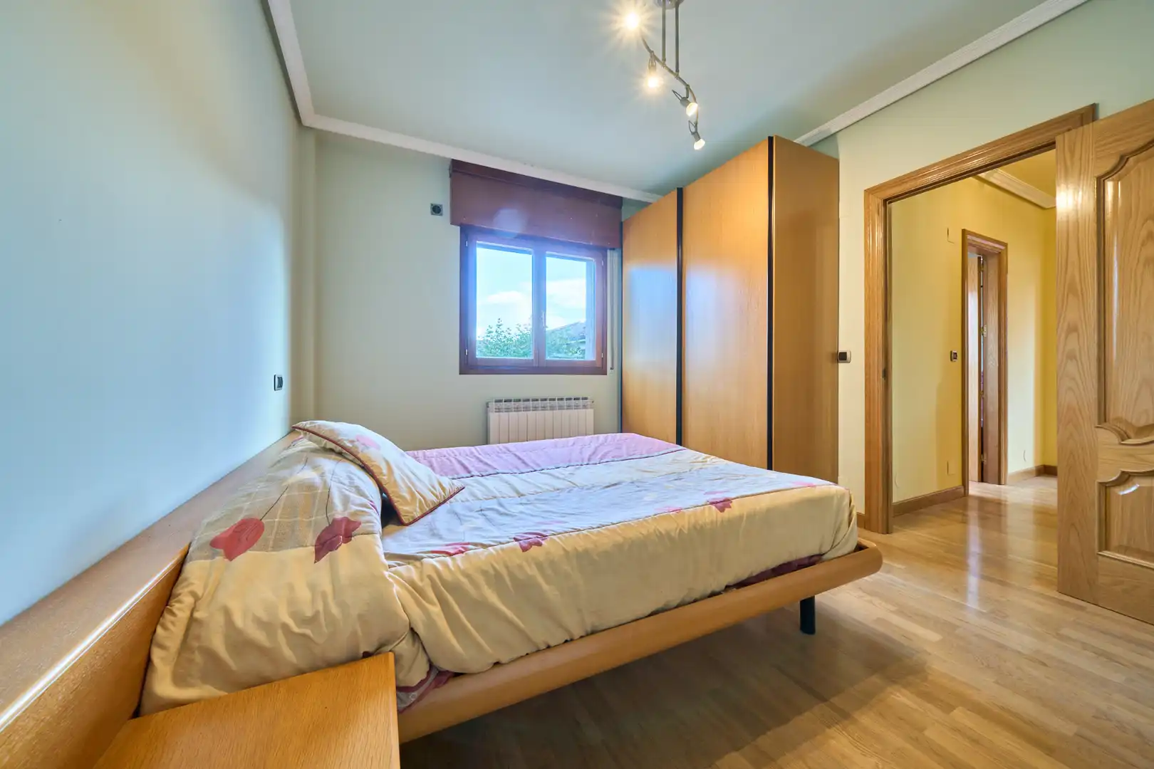 Bedroom of Houses for sale in Vitoria - Gasteiz  with Heating, Private garden and Parquet flooring
