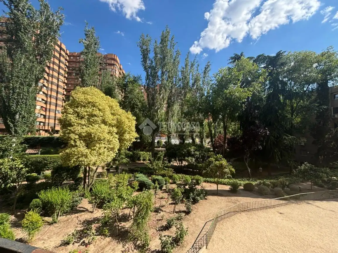 Jardí de Pis en venda en Madrid amb Calefacció