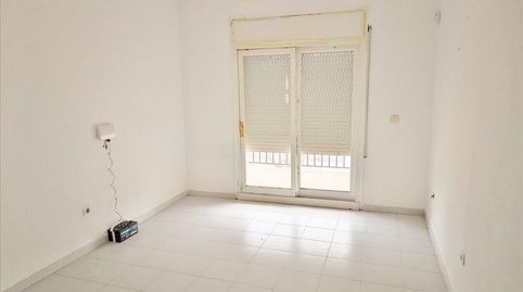 Foto 3 de Apartamento en venta en Calle de P Calderon de la Barca, 36, Salatar, Roses