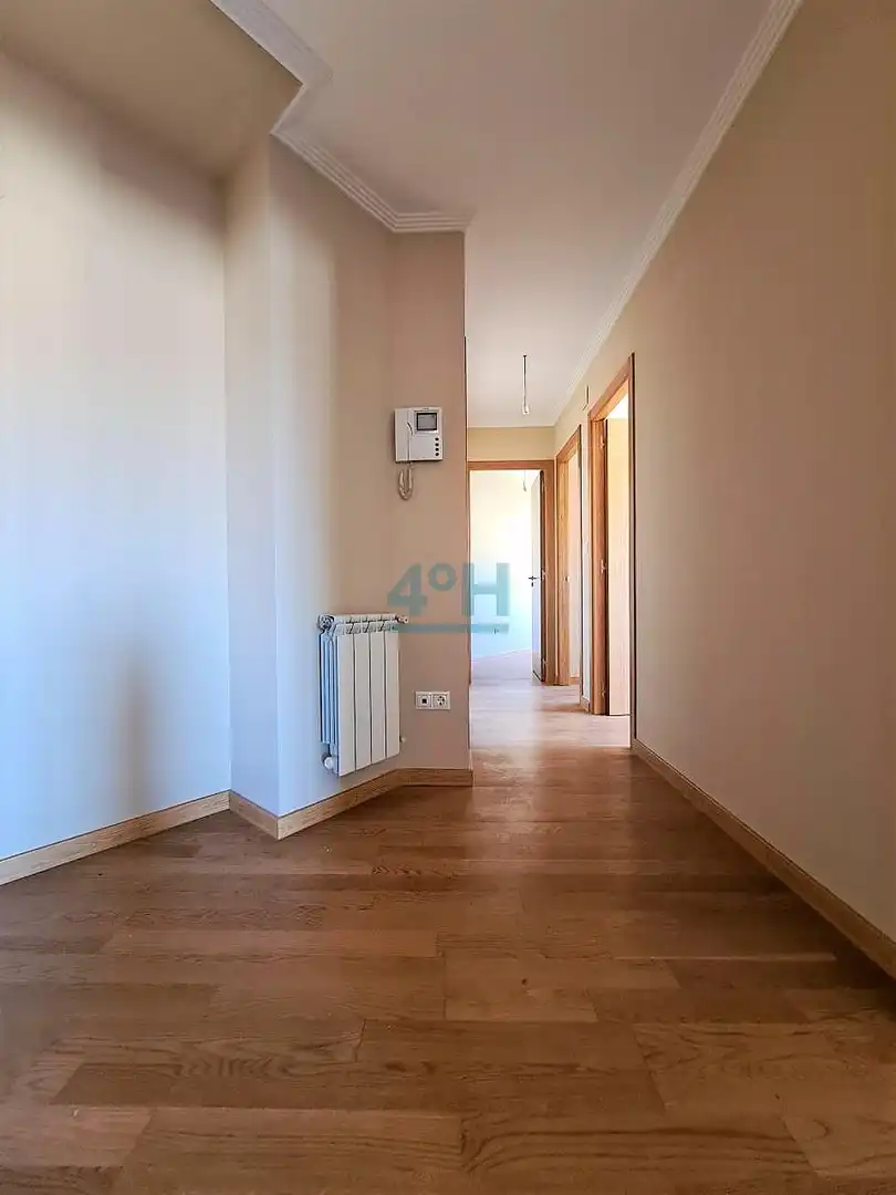 Pis de lloguer en Ourense Capital  amb Calefacció, Parquet i Balcó