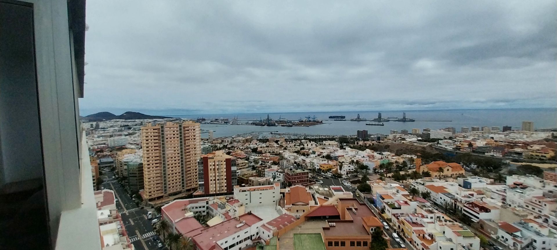 Exterior view of Flat to rent in Las Palmas de Gran Canaria  with Furnished, Oven and TV
