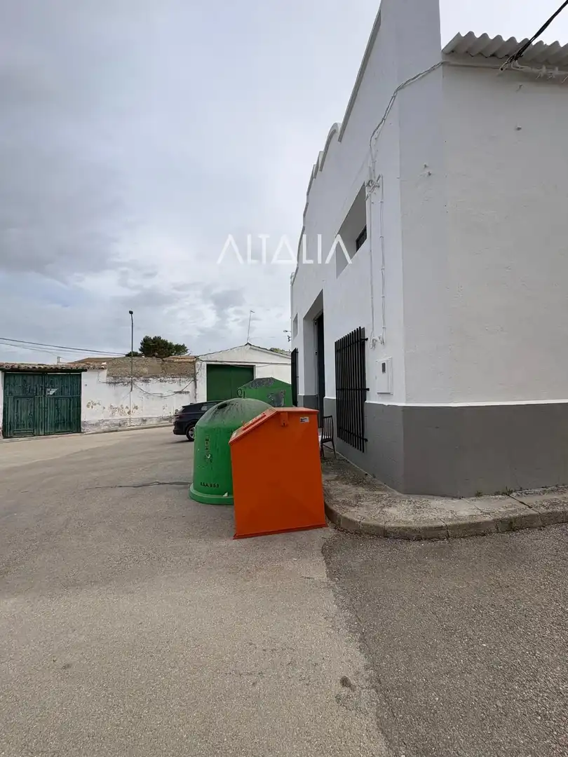 Vista exterior de Nave industrial en venta en Cervera del Llano