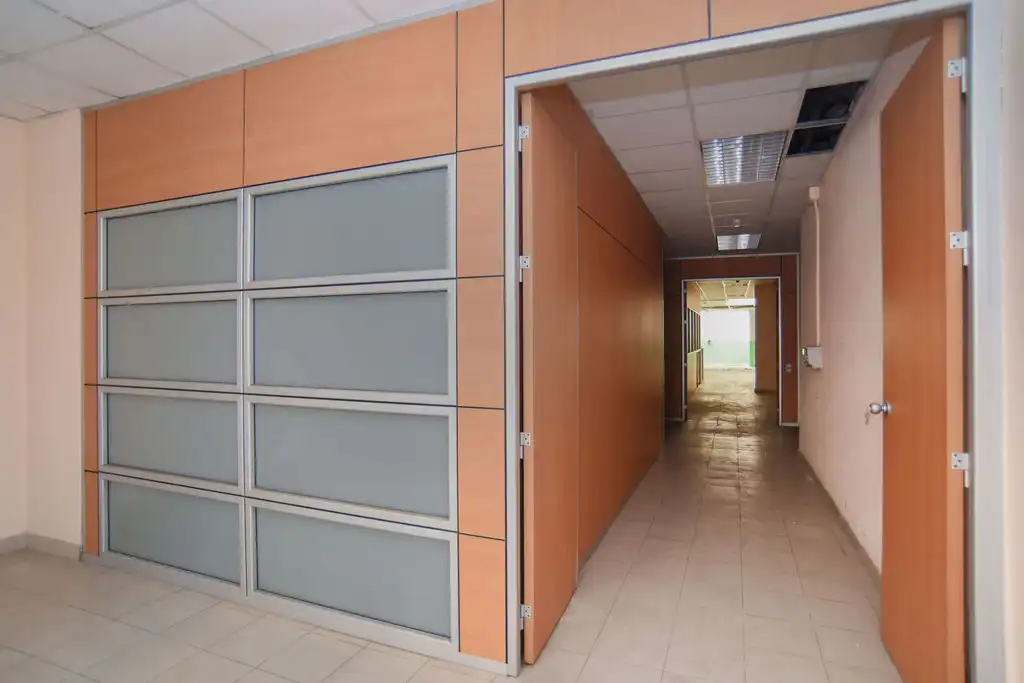 Local comercial en venta en PAU CLARIS, imagen 4