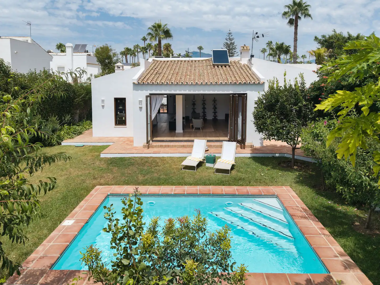 Jardín de Casa o chalet en venta en Estepona con Aire acondicionado, Jardín privado y Terraza