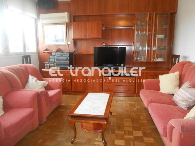 Sala de estar de Piso en venta en  Madrid Capital con Aire acondicionado, Terraza y Amueblado