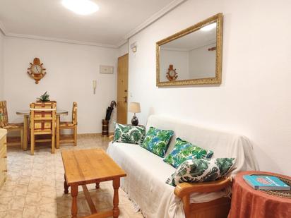 Sala d'estar de Apartament en venda en Torrevieja amb Aire condicionat, Calefacció i Terrassa