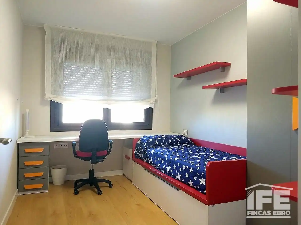 Dormitori de Casa o xalet en venda en Alagón amb Aire condicionat, Calefacció i Jardí privat