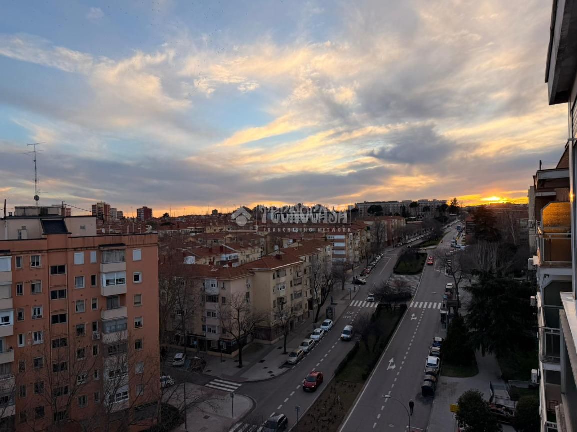 Vista exterior de Pis en venda en  Madrid Capital amb Aire condicionat i Calefacció
