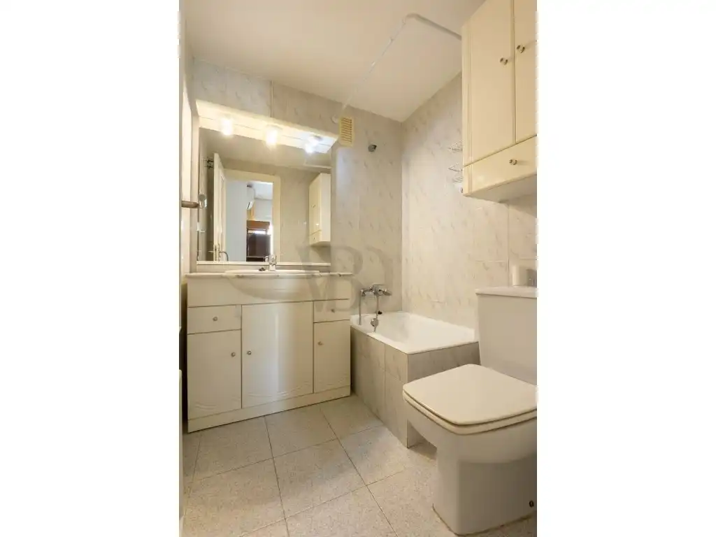 Baño de Apartamento en venta en Eivissa con Aire acondicionado