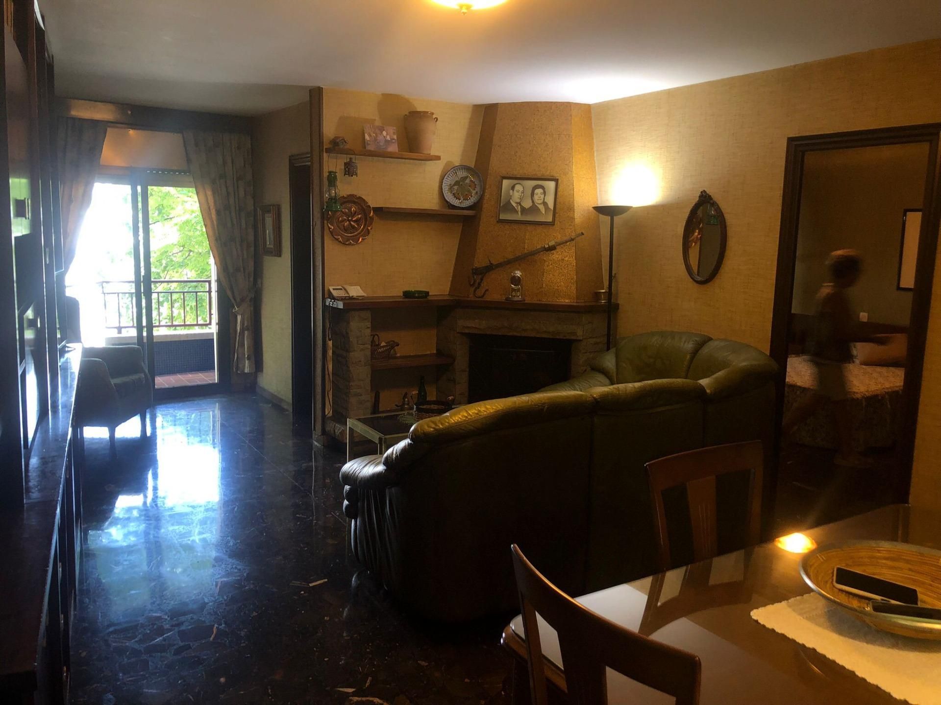 Living room of Flat for sale in Santa Coloma de Gramenet  with Balcony