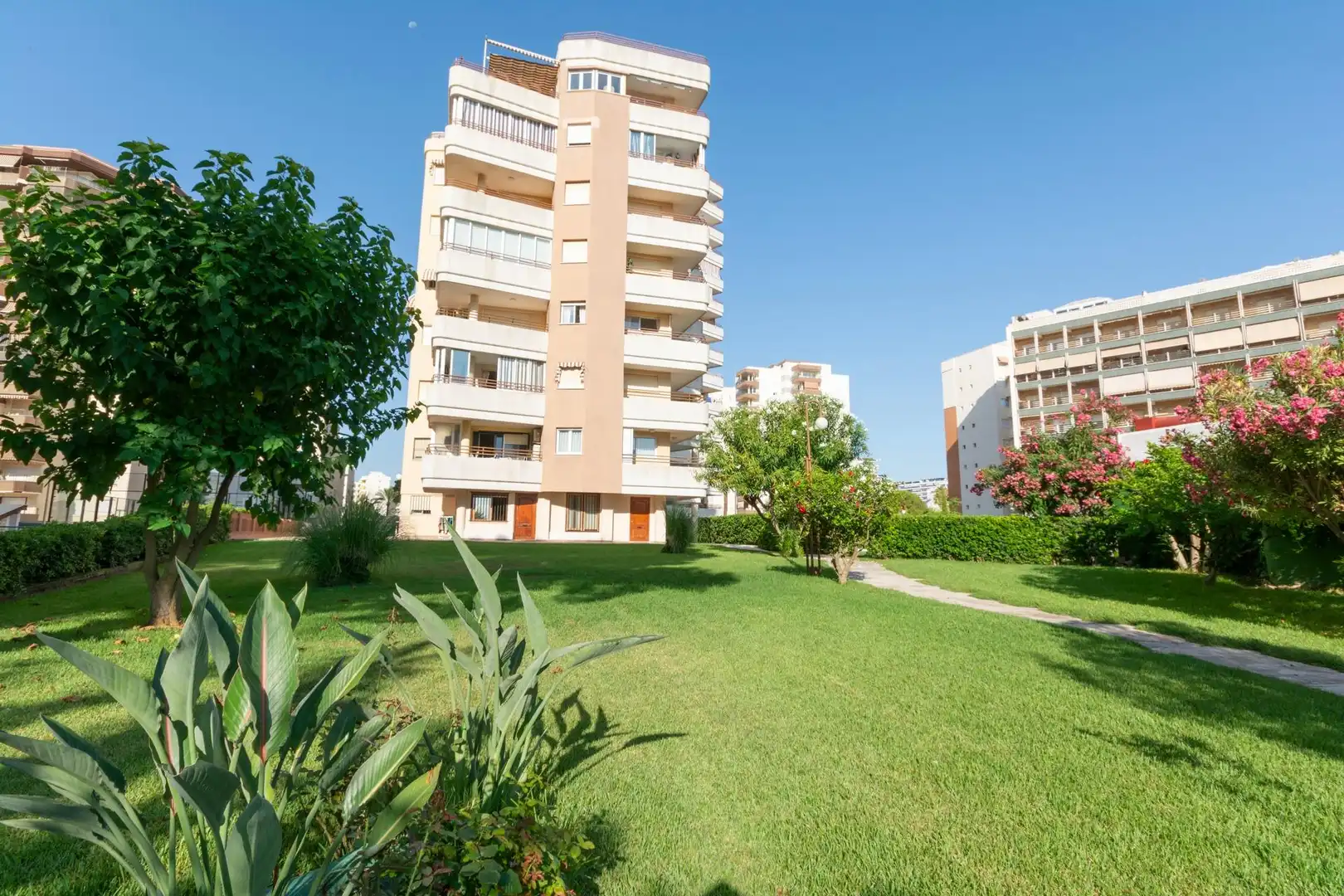 Vista exterior de Apartamento en venta en Gandia con Jardín privado, Terraza y Trastero