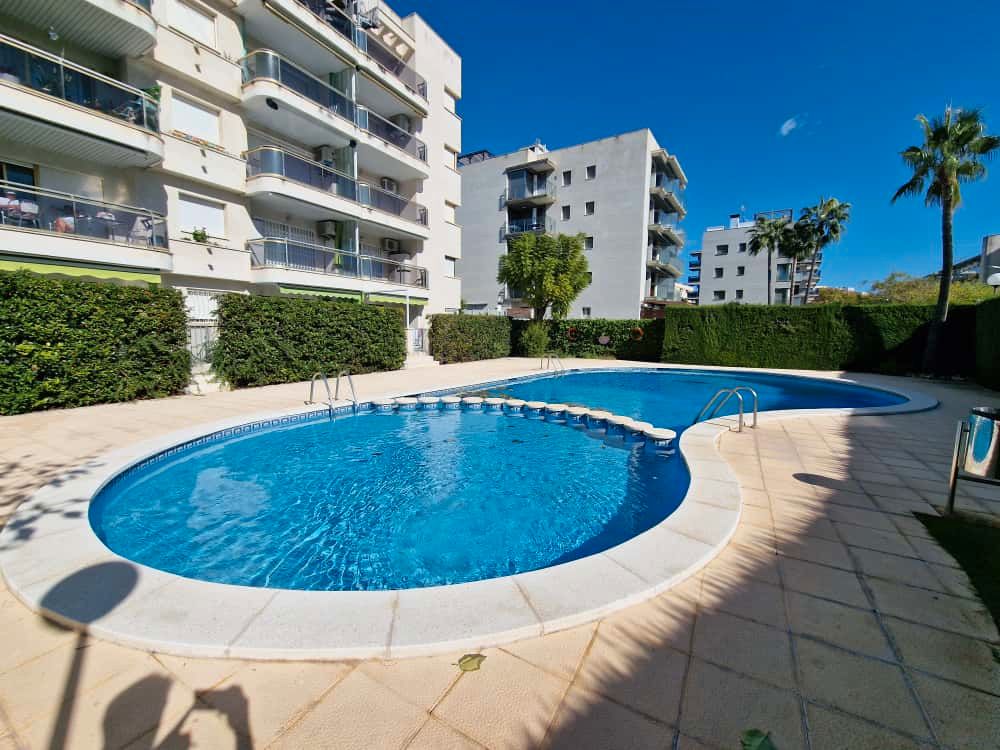 Swimming pool of Flat for sale in Cambrils  with Air Conditioner, Heating and Private garden