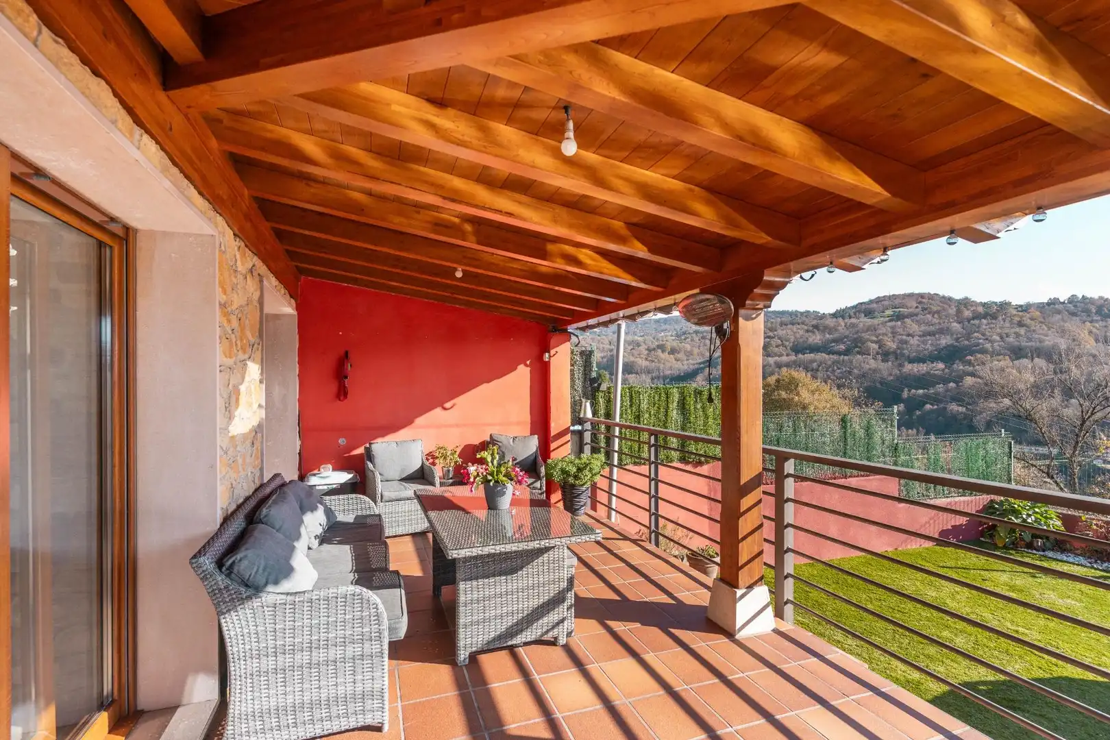 Terrassa de Casa o xalet en venda en Langreo amb Calefacció, Jardí privat i Terrassa