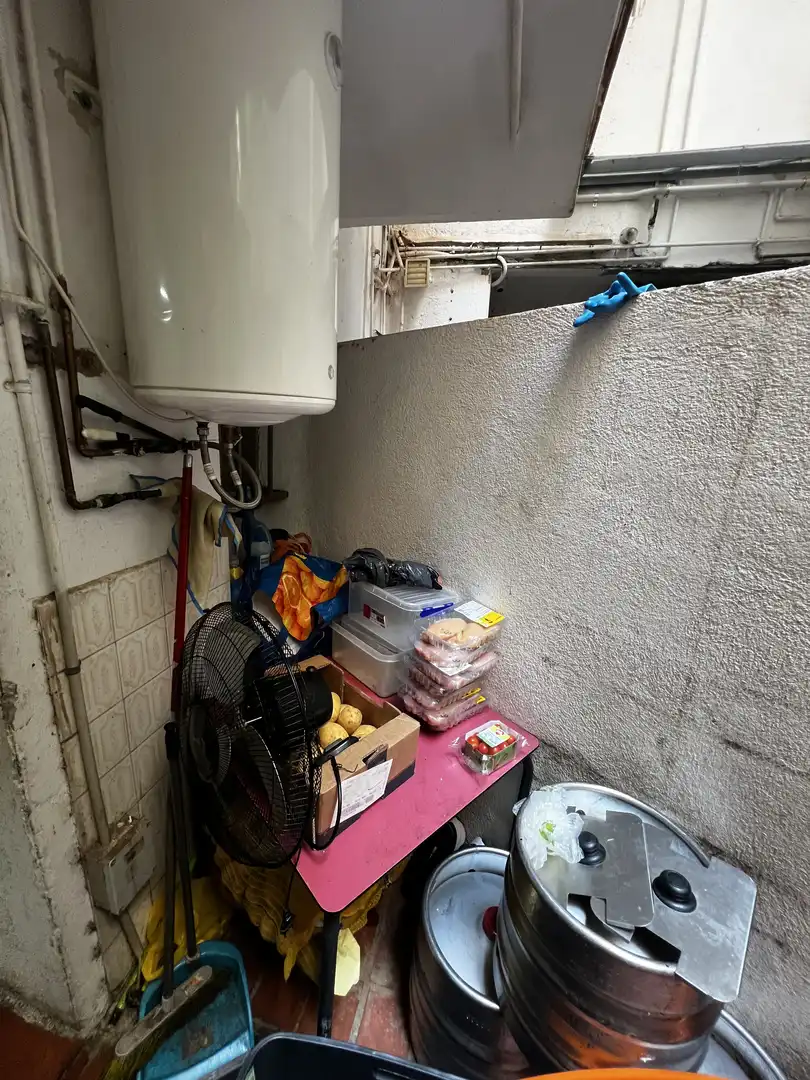 Business premises for transfer in Sants - Montjuïc, imagen 13