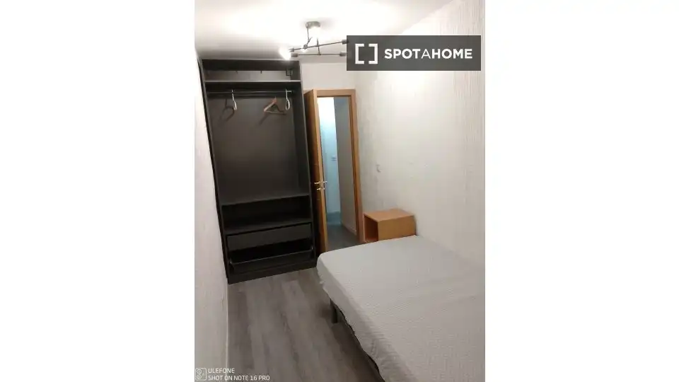 Room in Lucero