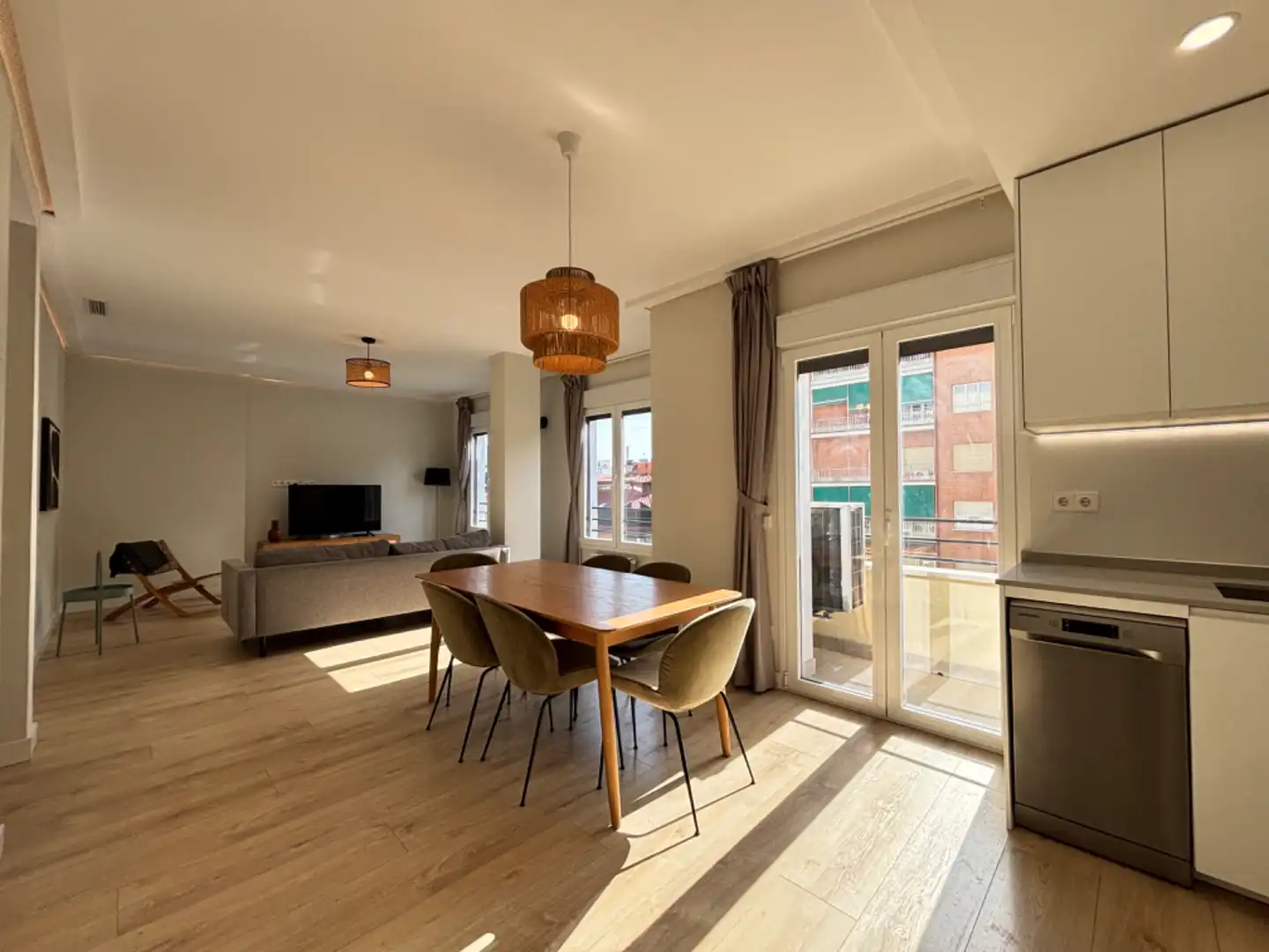 Dining room of Flat for rent in Madrid  with Air Conditioner, Heating and Furnished