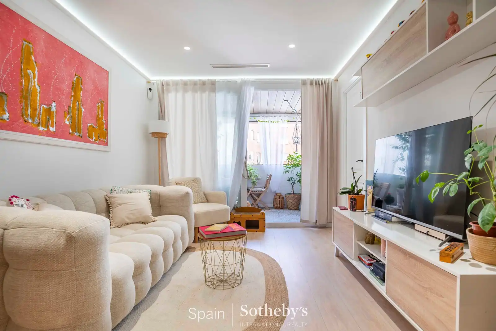 Sala d'estar de Apartament en venda en Madrid amb Aire condicionat, Calefacció i Terrassa