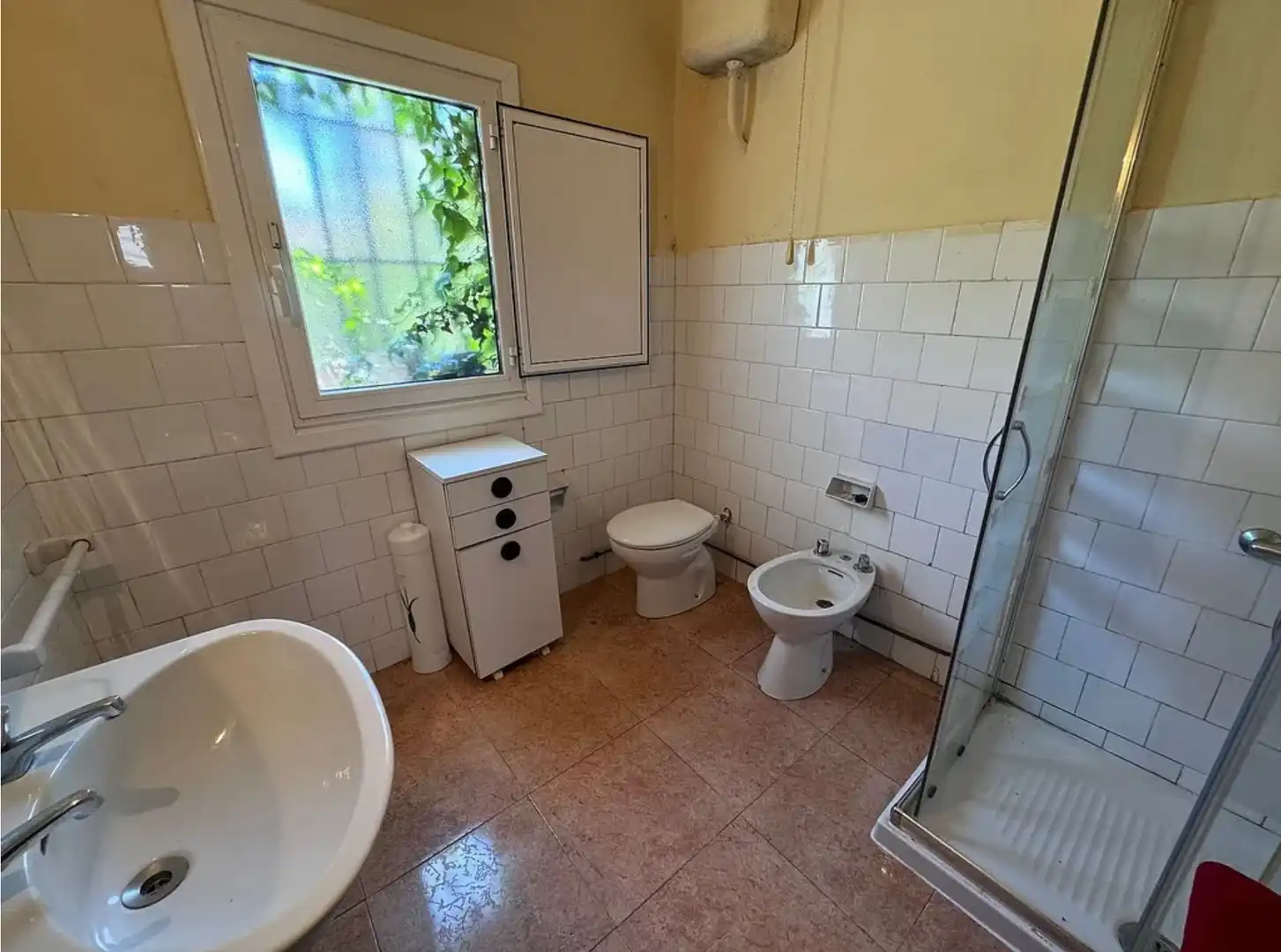 Bany de Casa o xalet en venda en Bóveda amb Calefacció, Jardí privat i Moblat