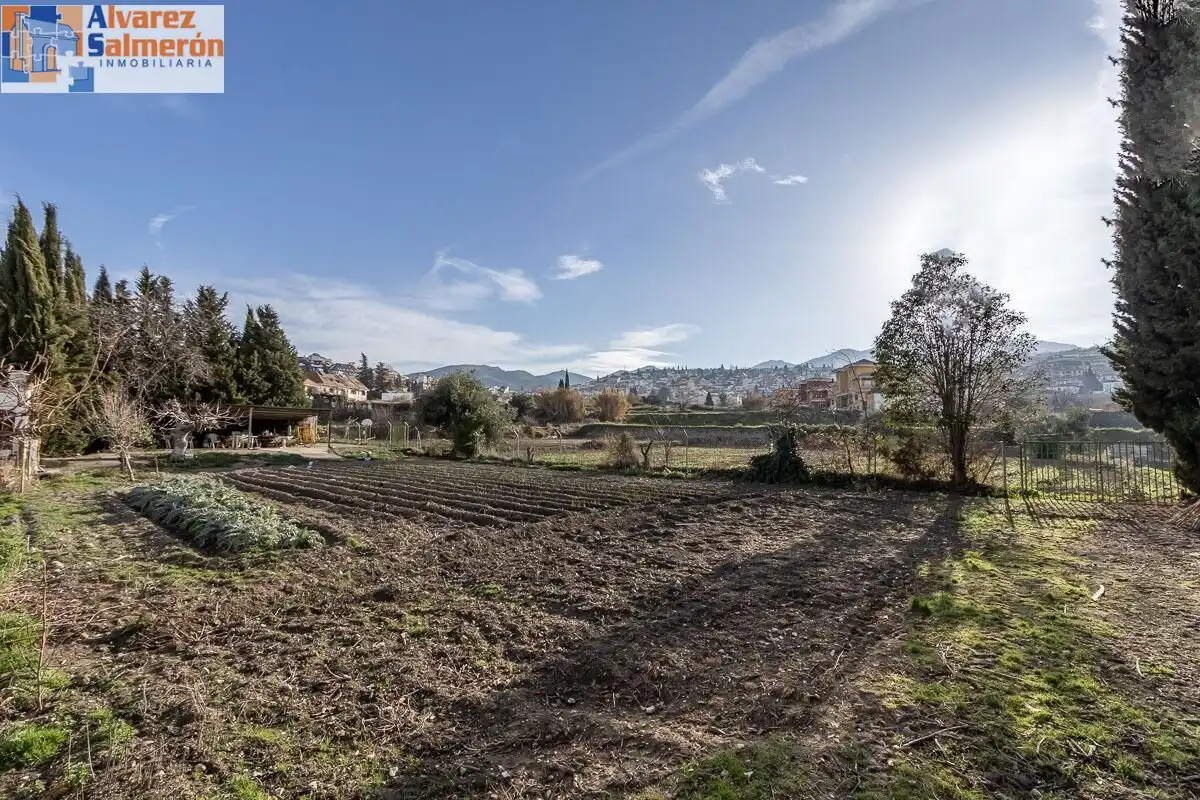 Country homes for sale in Calle CAJAR, Barrio de la Vega
