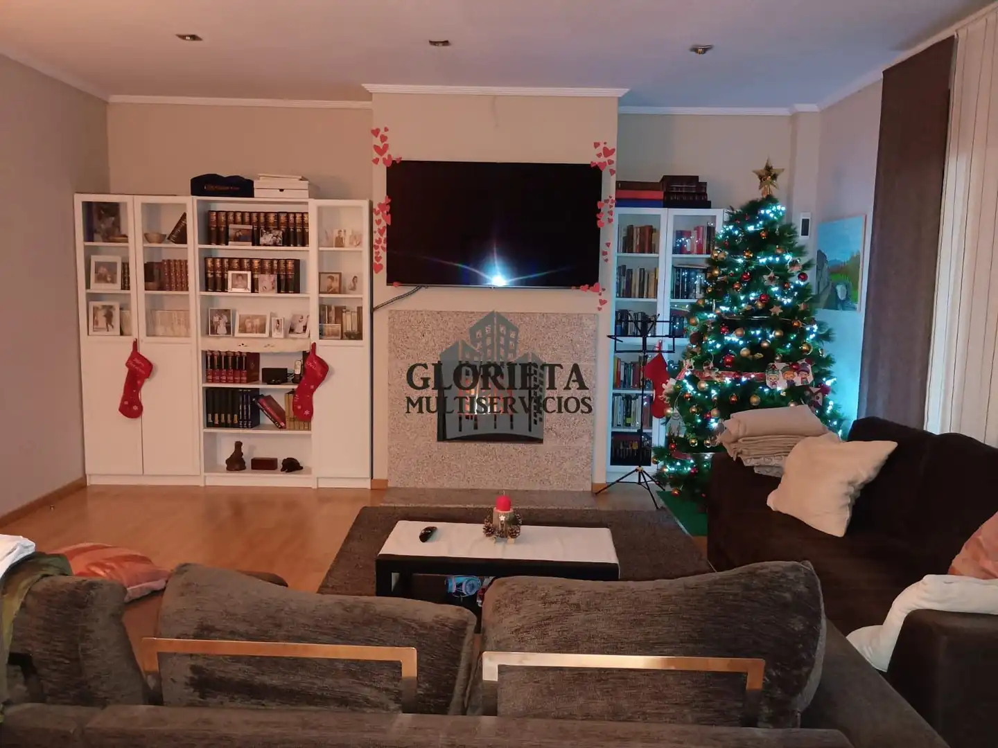 Sala d'estar de Casa o xalet en venda en Vigo  amb Calefacció, Terrassa i Traster