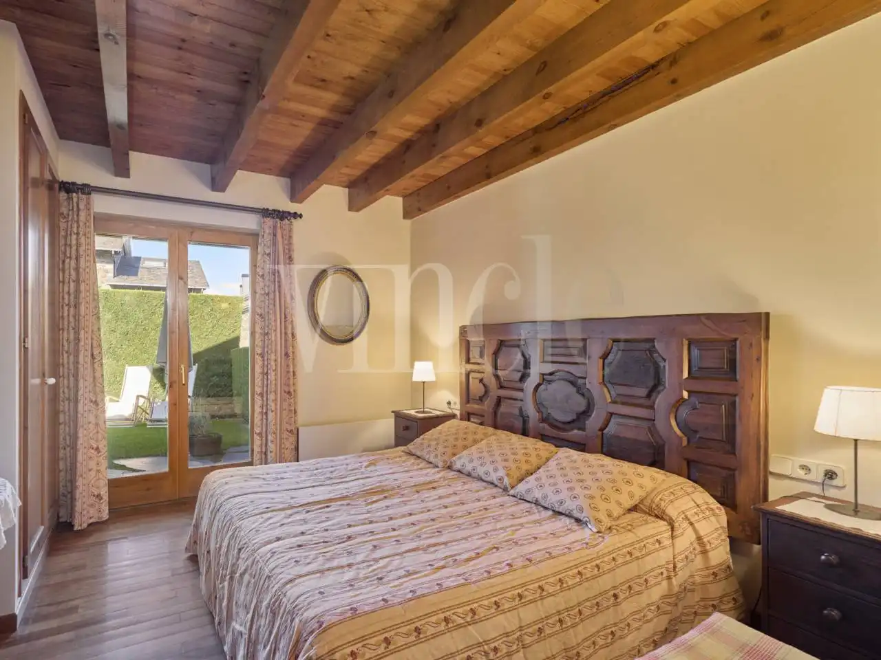 Dormitori de Casa o xalet en venda en Fontanals de Cerdanya amb Calefacció, Jardí privat i Parquet