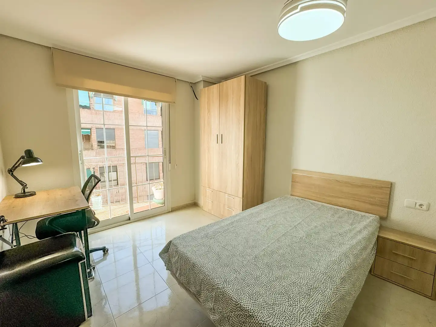 Habitación en Reina Victoria - Miguel Hernández