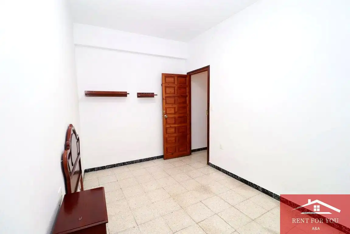 Habitación de Planta baja en venta en Alhaurín El Grande con Aire acondicionado y Trastero