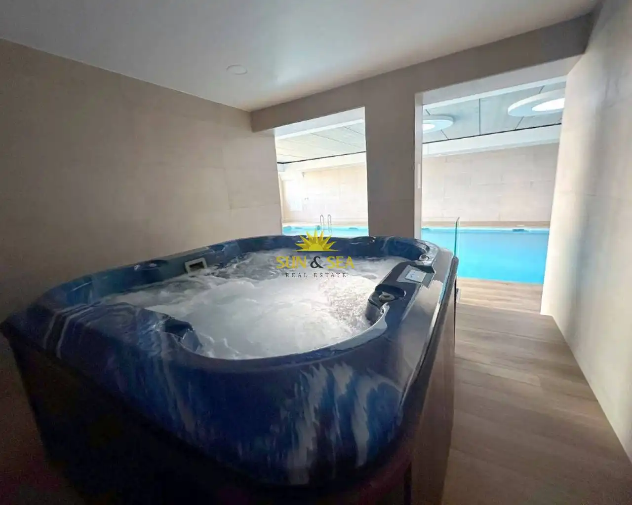 Piscina de Planta baja de alquiler en Finestrat con Aire acondicionado, Calefacción y Terraza