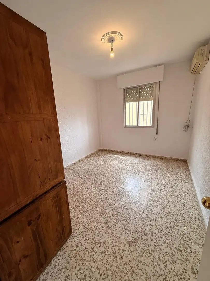 Habitación de Piso en venta en Algeciras con Balcón