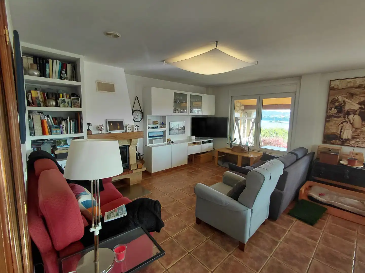 Sala de estar de Casa o chalet en venta en Oleiros con Calefacción, Jardín privado y Parquet