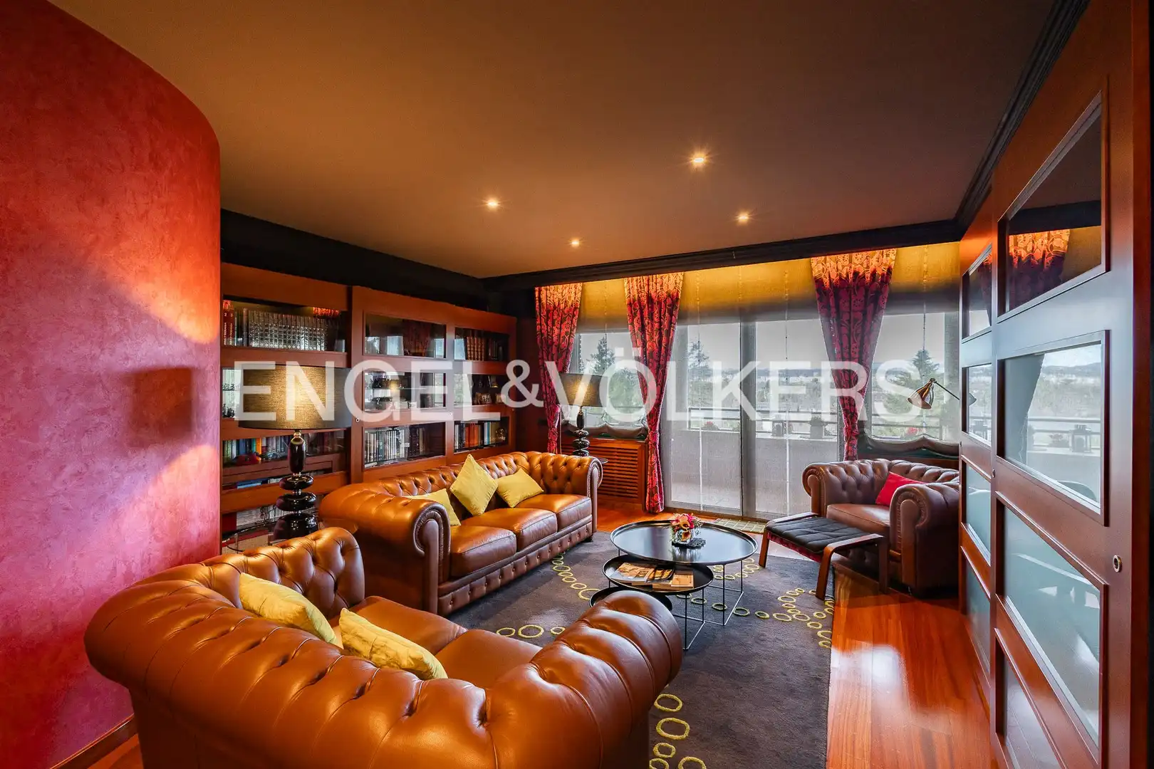 Living room of Houses for sale in Sant Cugat del Vallès  with Heating, Private garden and Parquet flooring