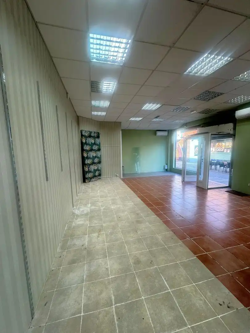 Gewerbefläche zum Verkauf in Villanueva de la Torre, imagen 3