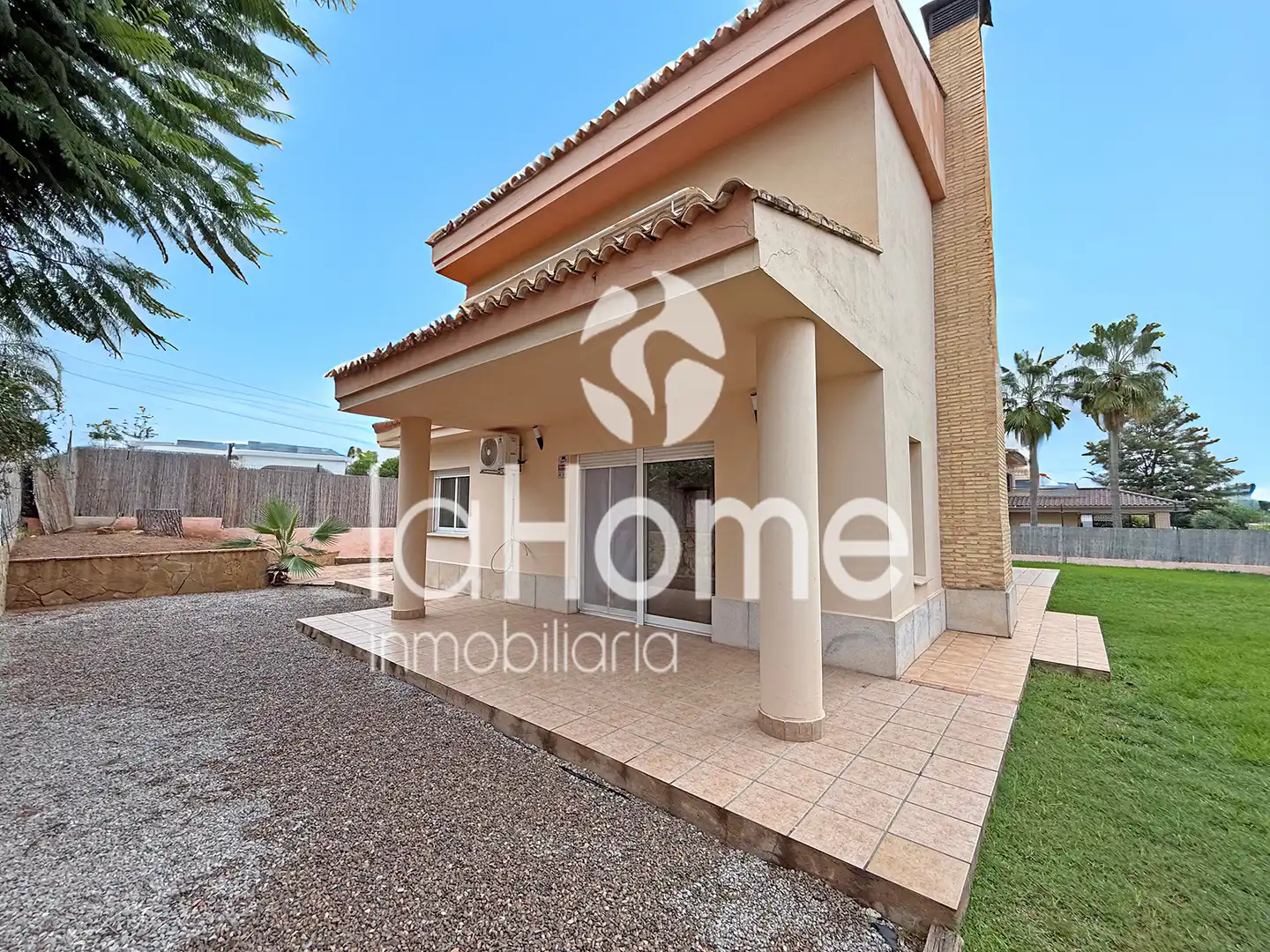 Vista exterior de Casa o chalet de alquiler en Bétera con Aire acondicionado, Calefacción y Jardín privado