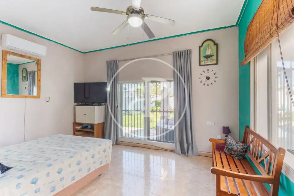 Bedroom of Houses for sale in Olocau  with Air Conditioner, Heating and Private garden