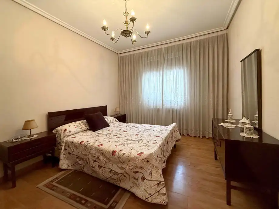 Bedroom of Flat for sale in Vitoria - Gasteiz  with Heating, Storage room and Furnished