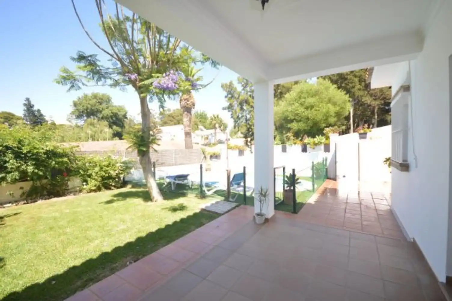 Jardín de Casa adosada de alquiler en Conil de la Frontera con Aire acondicionado, Jardín privado y Terraza